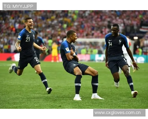 法国对阵阿塞拜疆首发阵容公布姆巴佩缺席埃基蒂克恩昆库科纳特领衔出战